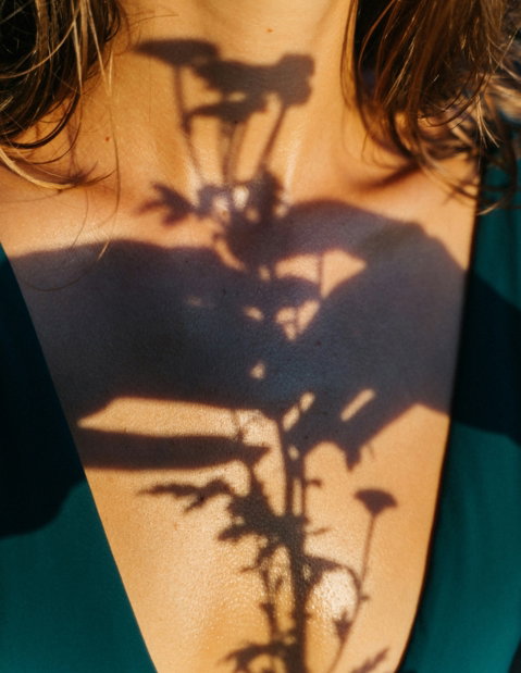 black-and-white-shadow-of-man-and-woman.jpg black and white shadow of man and woman